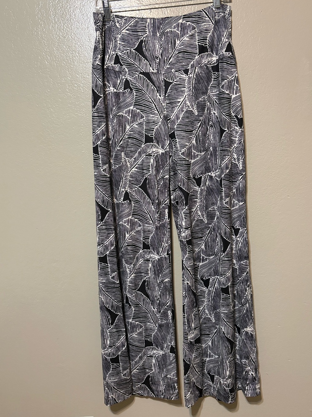 Arolina Wide Leg Printed Women's Pants - Black & White Size XL - Picture 1 of 15
